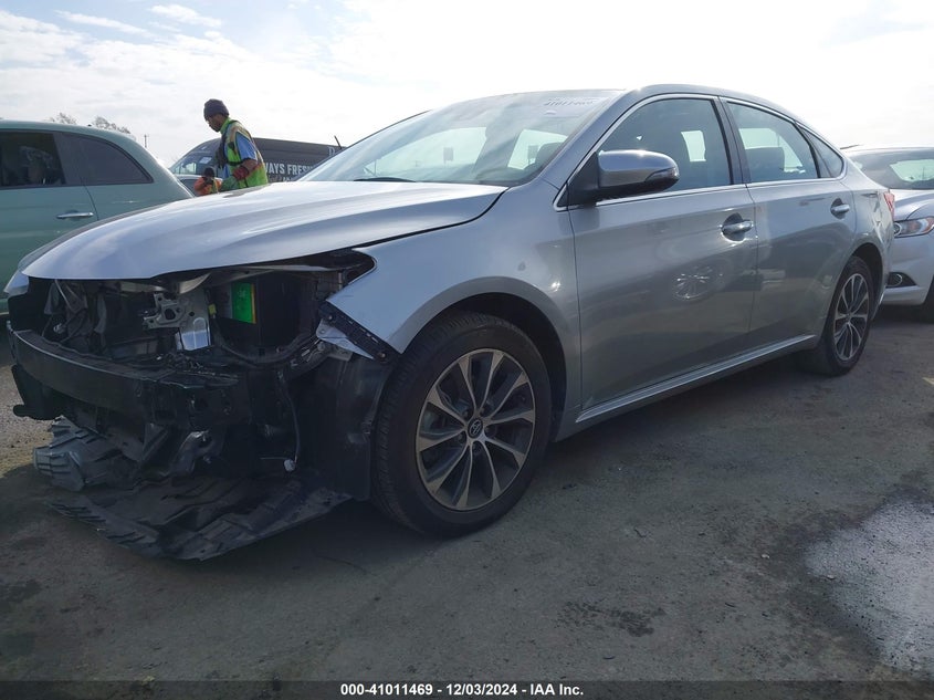 VIN 4T1BK1EB3JU267237 2018 TOYOTA AVALON XLE