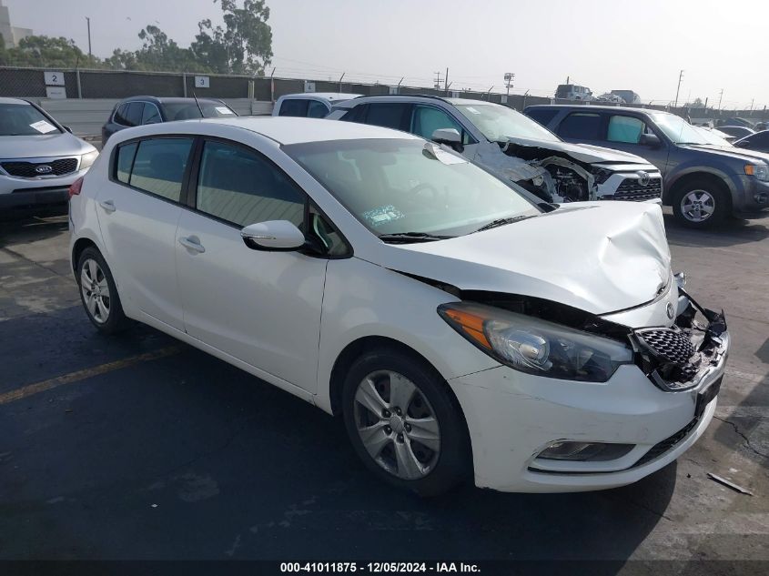 VIN KNAFK5A85G5652967 2016 KIA FORTE no.1