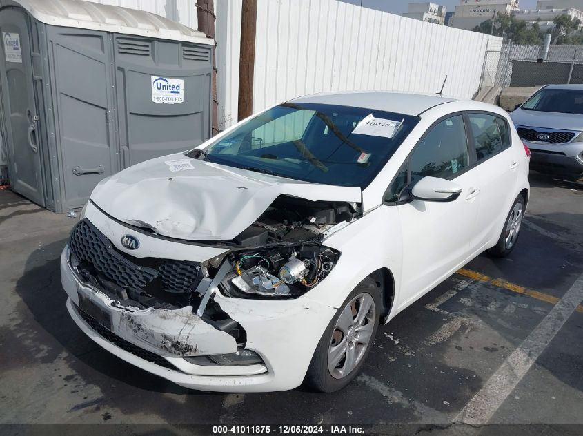 VIN KNAFK5A85G5652967 2016 KIA FORTE no.2