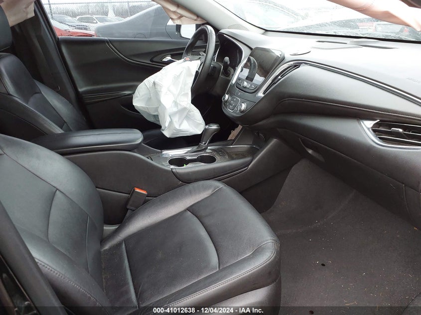2018 CHEVROLET MALIBU VIN: 1G1ZD5ST0JF125541