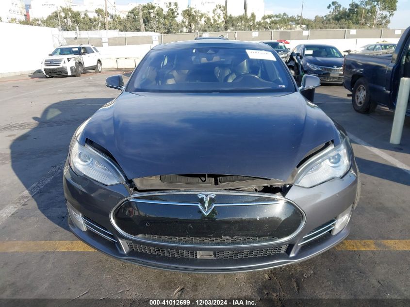 2015 Tesla Model S 70D/85D/P85D VIN: 5YJSA1E21FF114556 Lot: 41012699