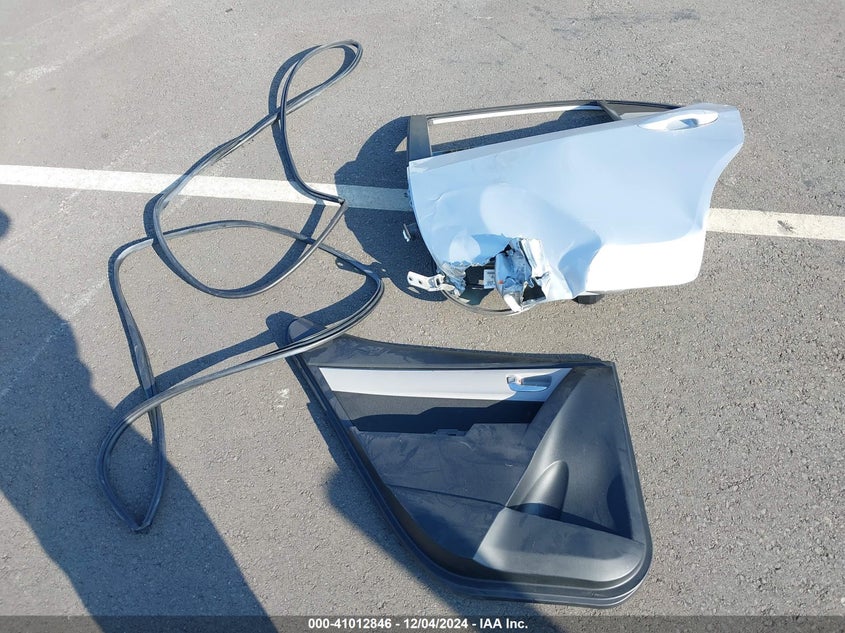 2018 TOYOTA COROLLA LE - 2T1BURHE6JC083765