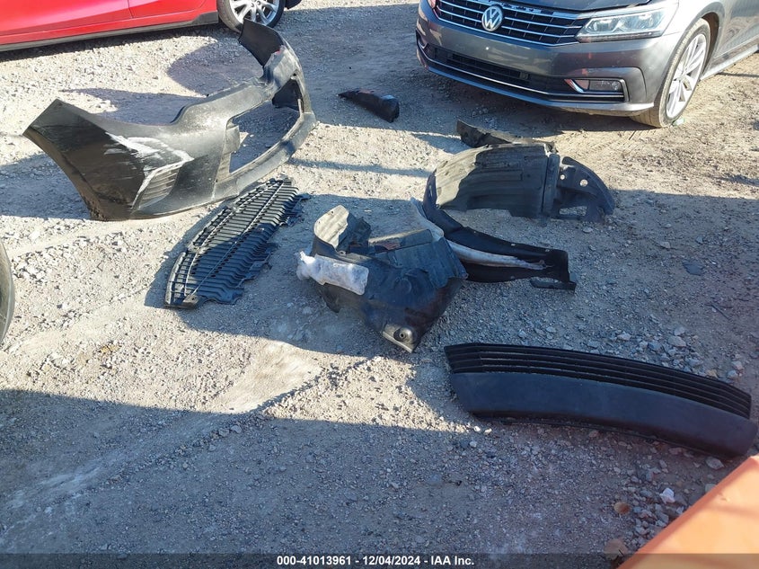 2015 TOYOTA COROLLA LE - 5YFBURHEXFP341549