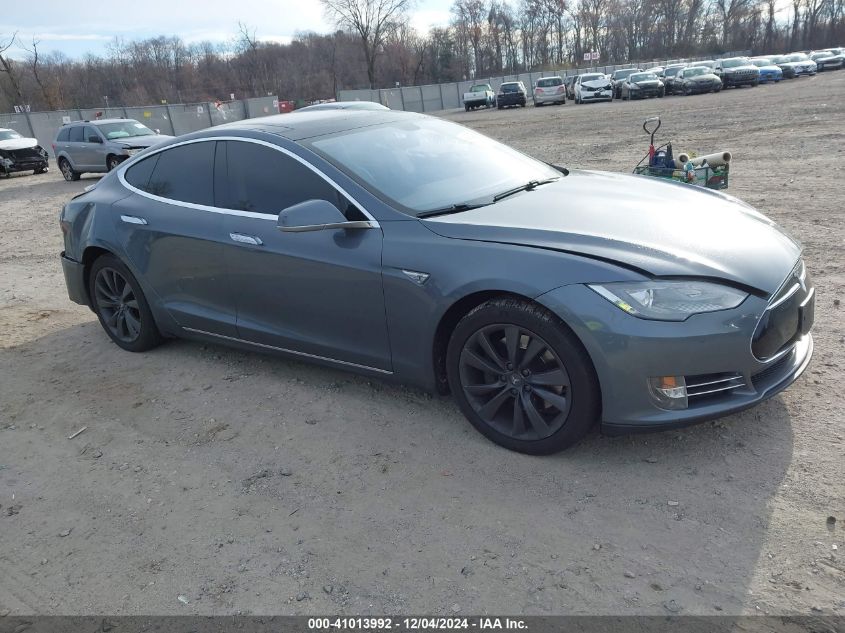 VIN 5YJSA1H17EFP43126 2014 Tesla Model S, P85 no.1