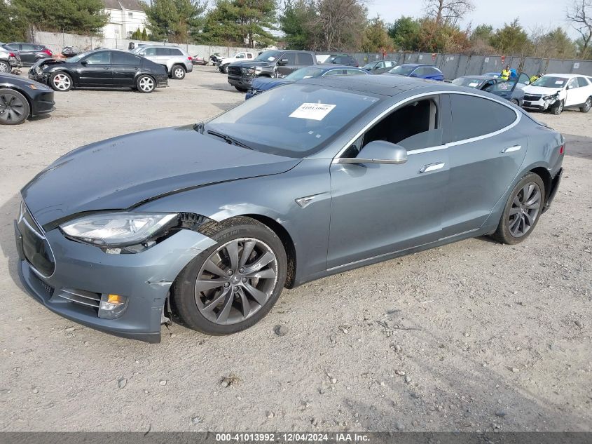 VIN 5YJSA1H17EFP43126 2014 Tesla Model S, P85 no.2