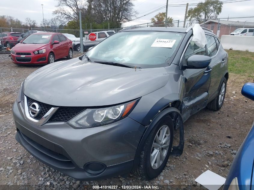 VIN JN1BJ1CP4HW027038 2017 Nissan Rogue, Sport SV no.2