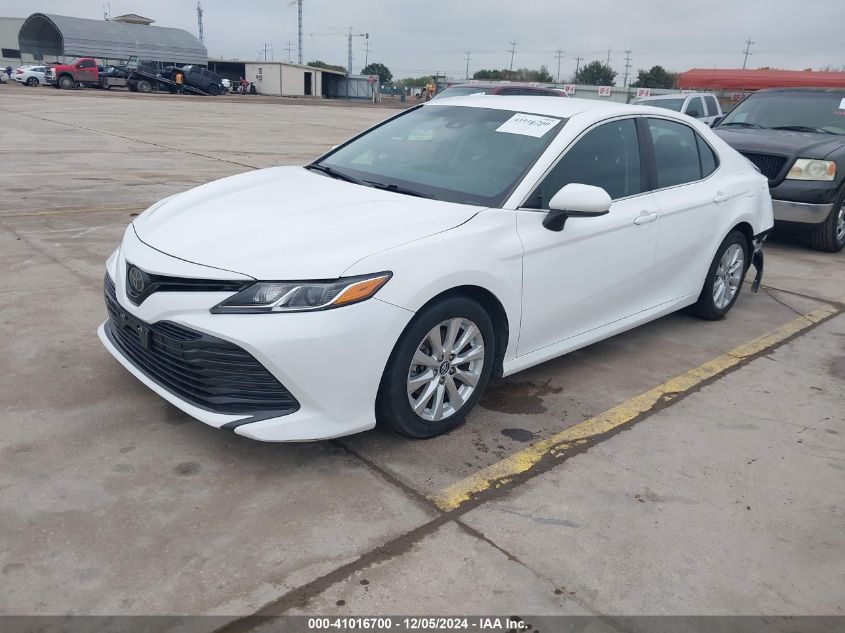 VIN 4T1B11HK9JU544309 2018 TOYOTA CAMRY no.2