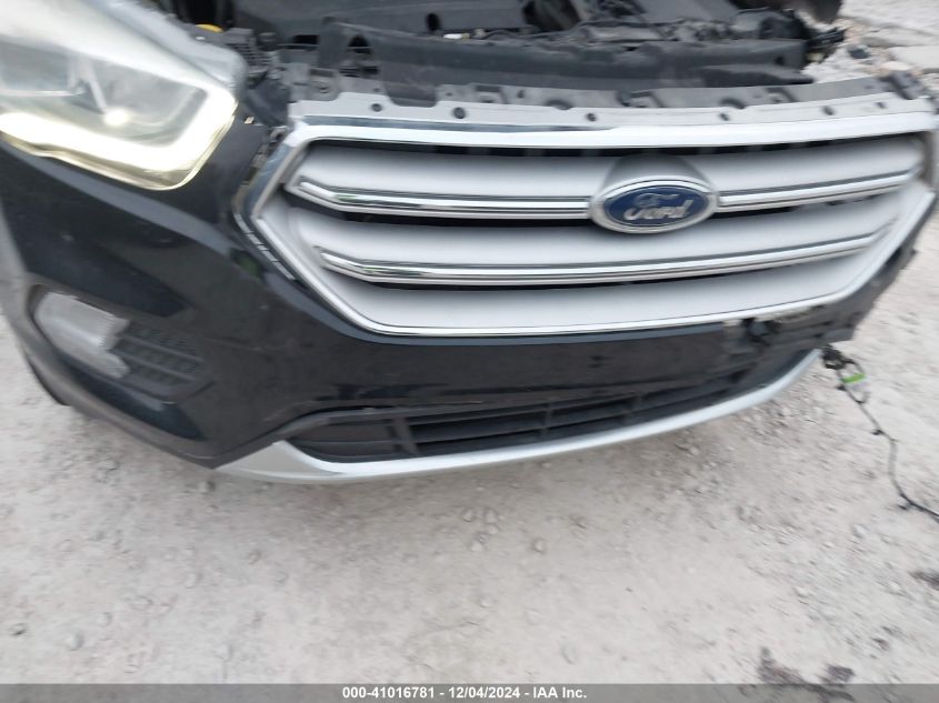 VIN 1FMCU0GD5HUC35729 2017 FORD ESCAPE no.18