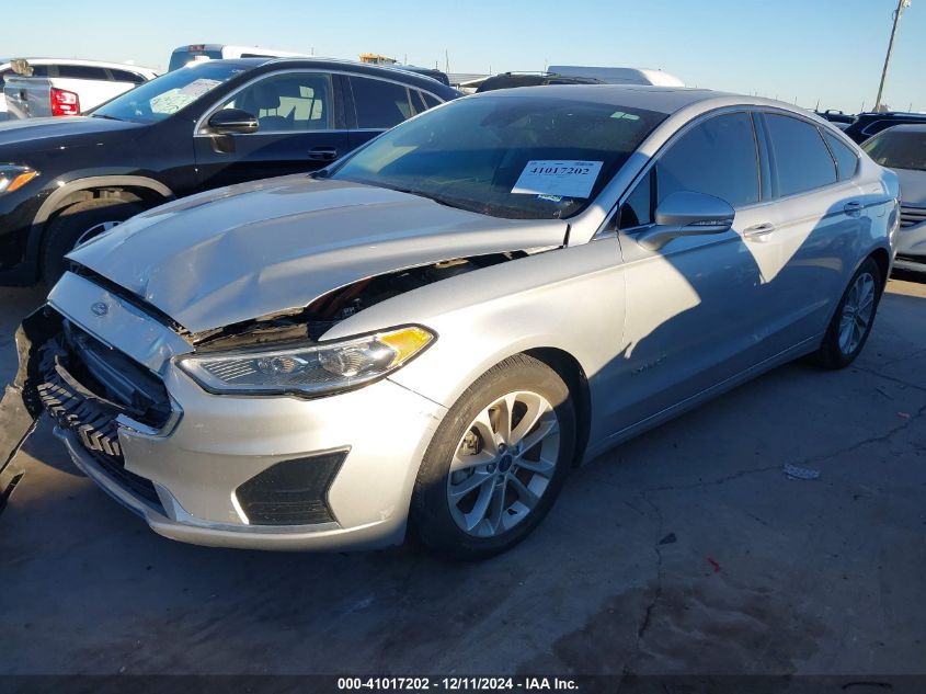 VIN 3FA6P0MU5KR149726 2019 FORD FUSION HYBRID no.2