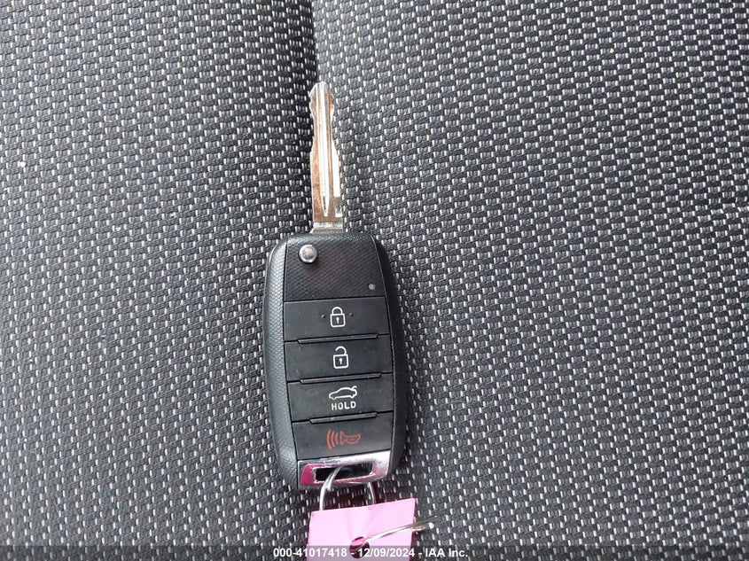 2017 KIA FORTE VIN: 3KPFK4A74HE014946