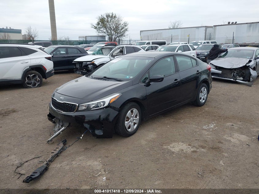 2017 KIA FORTE VIN: 3KPFK4A74HE014946