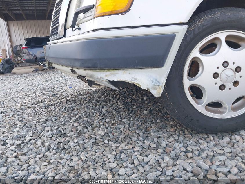 1991 Mercedes-Benz 300 E VIN: WDBEA30E2MB490191 Lot: 41017447