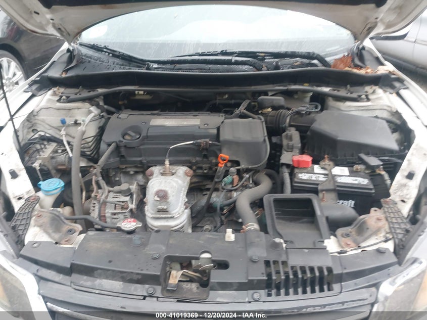2015 HONDA ACCORD VIN: 1HGCR2F53FA223039