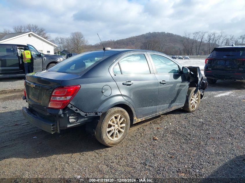 VIN 1G1JD5SG8H4137314 2017 Chevrolet Sonic, Lt Auto no.4