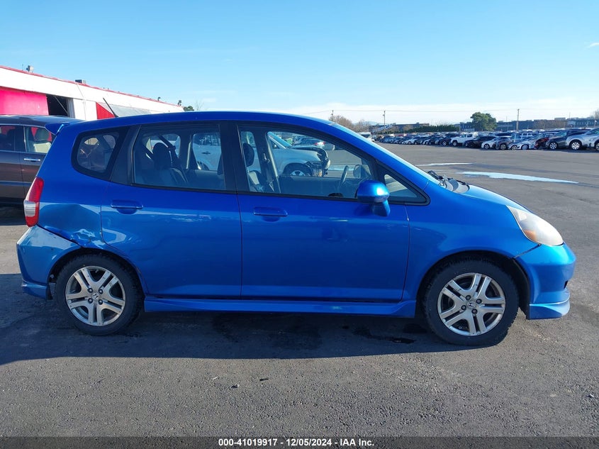 2008 HONDA FIT VIN: JHMGD37638S037038