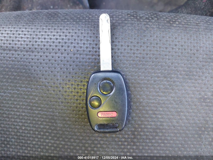 2008 HONDA FIT VIN: JHMGD37638S037038