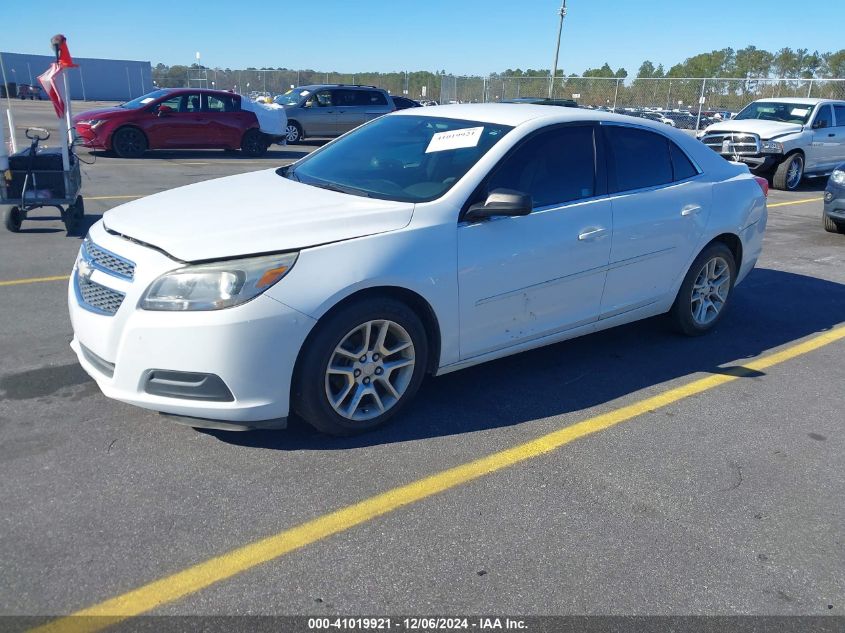 VIN 1G11C5SL2EF220110 2014 Chevrolet Malibu, 1LT no.2