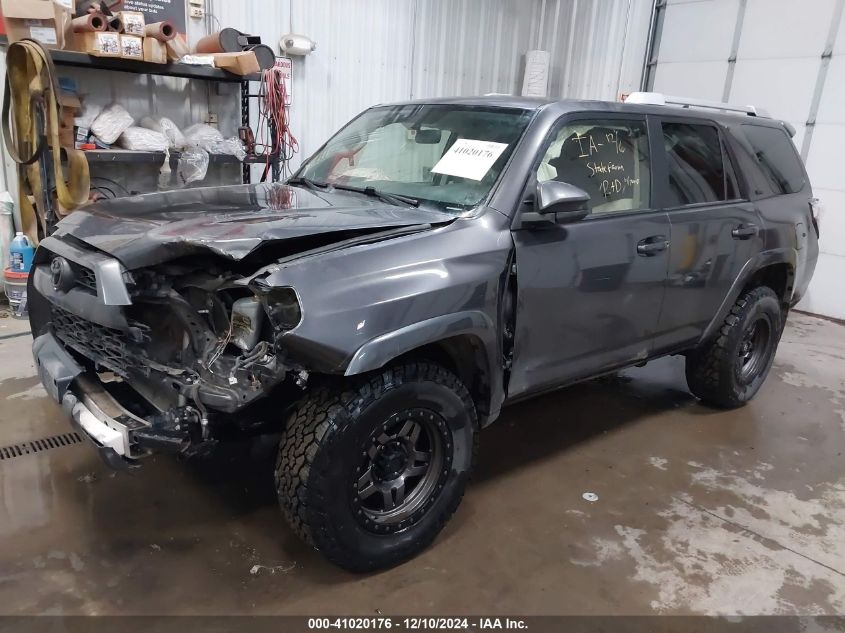 VIN JTEBU5JR8H5435673 2017 TOYOTA 4RUNNER no.2