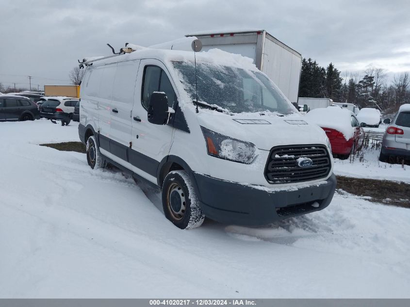 VIN 1FTYR1ZM2JKA60744 2018 FORD TRANSIT-250 no.1