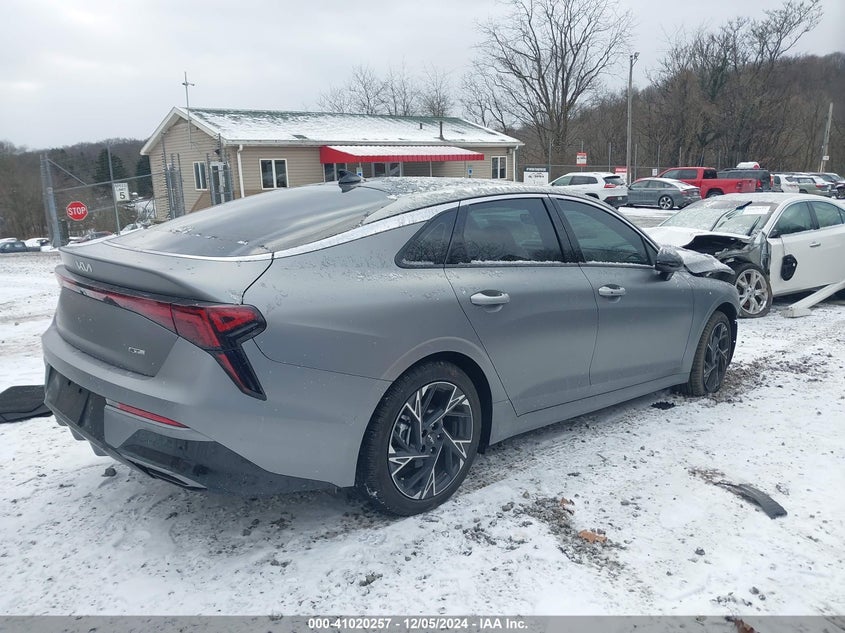 2025 KIA K5 VIN: KNAG64J7XS5282702