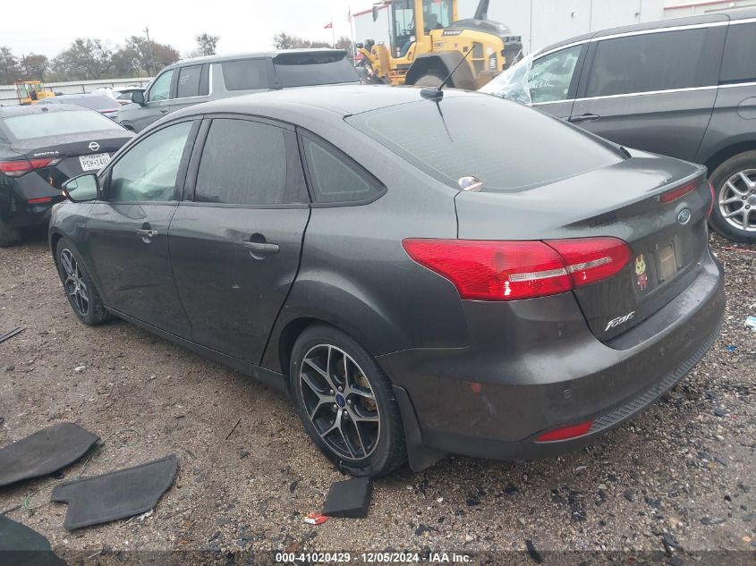 VIN 1FADP3H26HL263744 2017 FORD FOCUS no.3