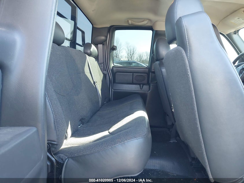 2006 CHEVROLET SILVERADO VIN: 1GCEC19V36Z261175