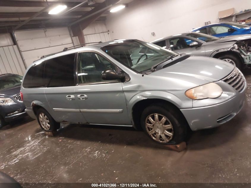 2005 Chrysler Town & Country Touring VIN: 2C4GP54L15R574762 Lot: 41021366