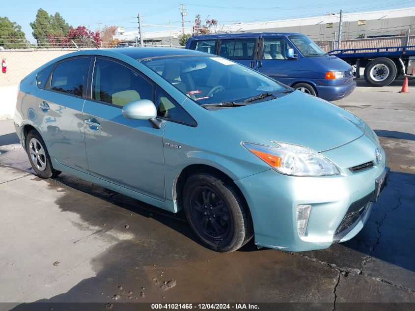 2013 Toyota Prius, Three