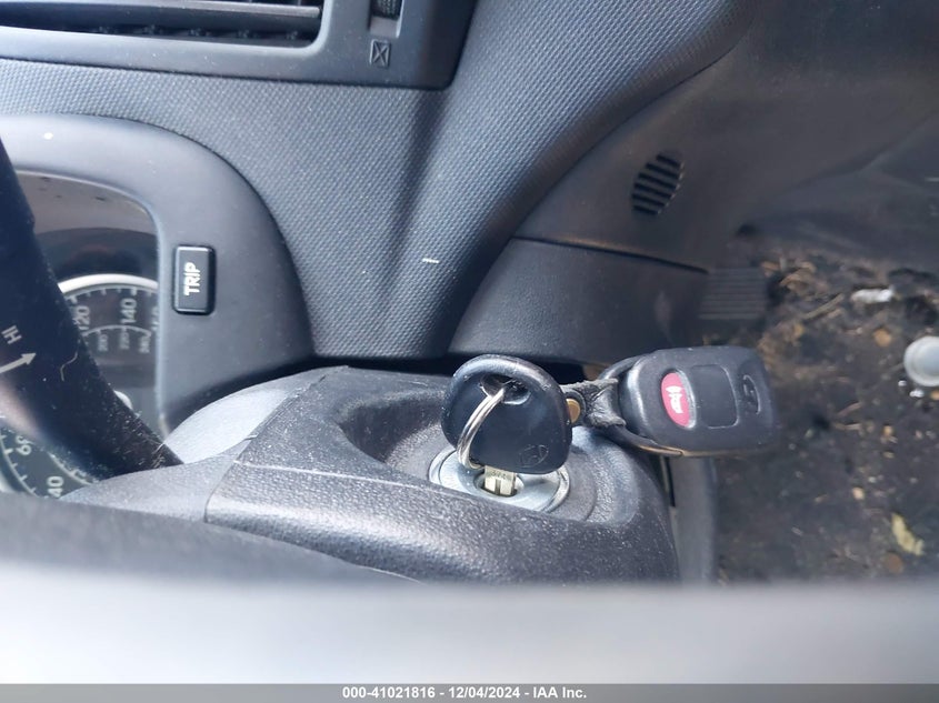 2010 HYUNDAI ELANTRA TOURING VIN: KMHDC8AE1AU068010