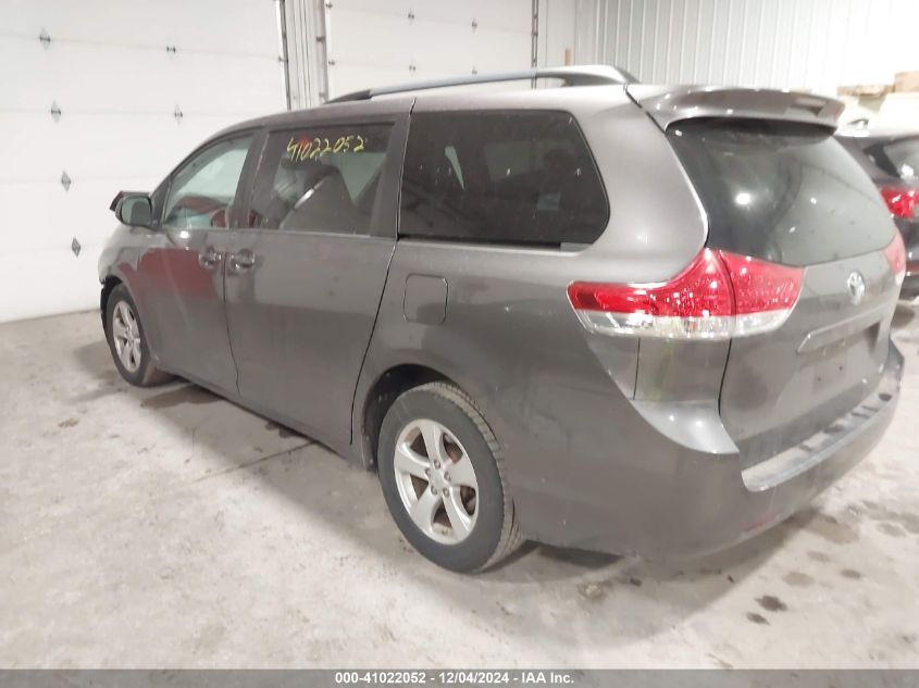 VIN 5TDKK3DC4ES495199 2014 TOYOTA SIENNA no.3