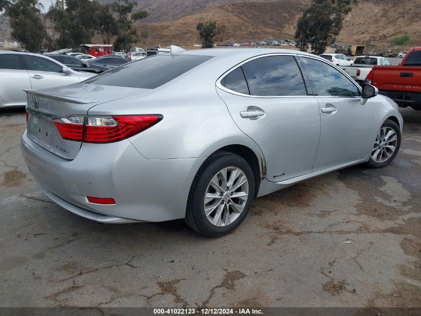 VIN JTHBW1GG2F2086648 2015 Lexus ES, 300H no.4