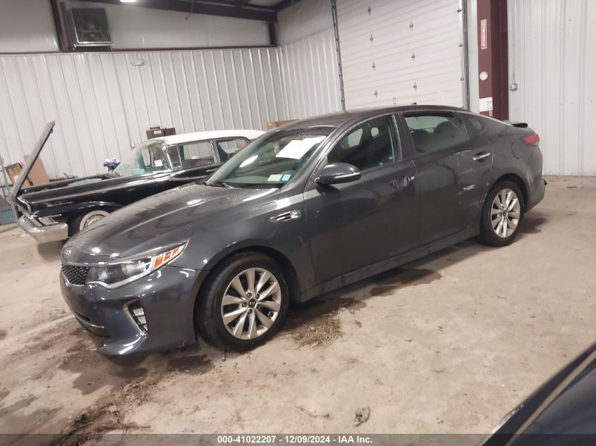 VIN 5XXGT4L32JG213017 2018 KIA Optima, S no.2