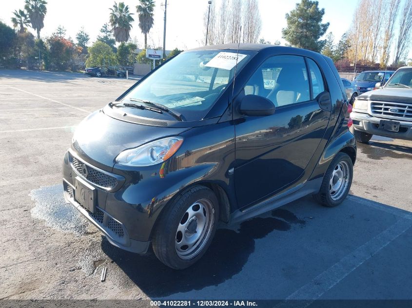 VIN WMEEJ3BAXDK593470 2013 SMART FORTWO no.2