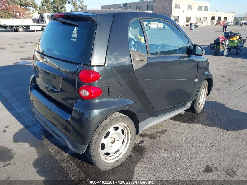 VIN WMEEJ3BAXDK593470 2013 SMART FORTWO no.4