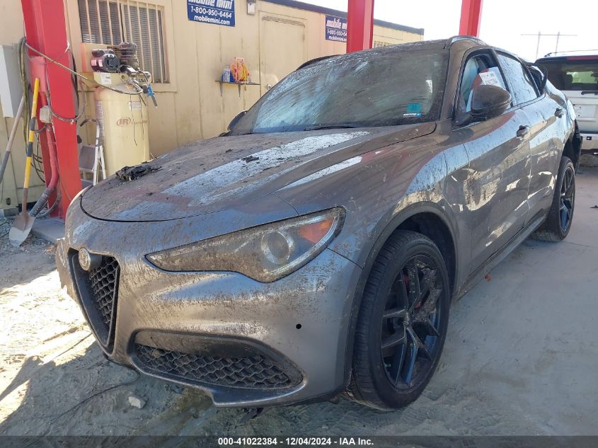 VIN ZASPAKBN6K7C40977 2019 Alfa Romeo Stelvio, Ti Awd no.2