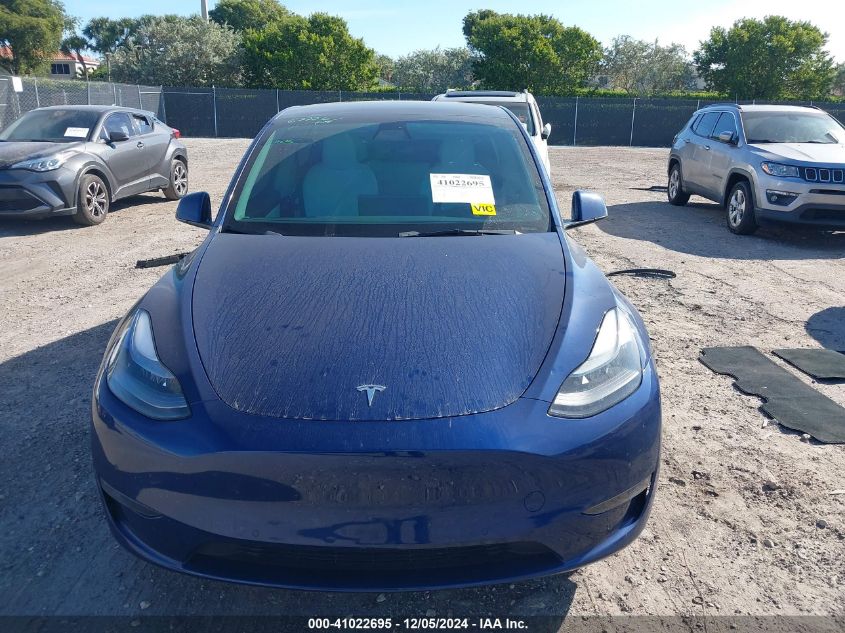 VIN 7SAYGDEF6NF438259 2022 Tesla Model Y, Performan... no.13