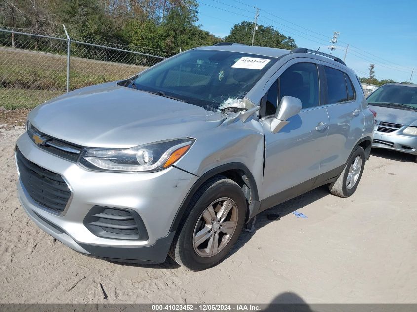 VIN 3GNCJLSB0JL320148 2018 Chevrolet Trax, LT no.2