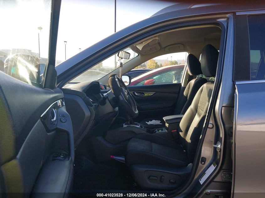 2017 NISSAN ROGUE S/SV - KNMAT2MT0HP604274