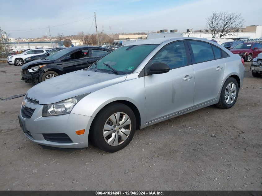 VIN 1G1PA5SGXE7285896 2014 CHEVROLET CRUZE no.2