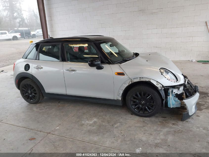 2015 Mini Hardtop Cooper VIN: WMWXS5C55FT827848 Lot: 41024363