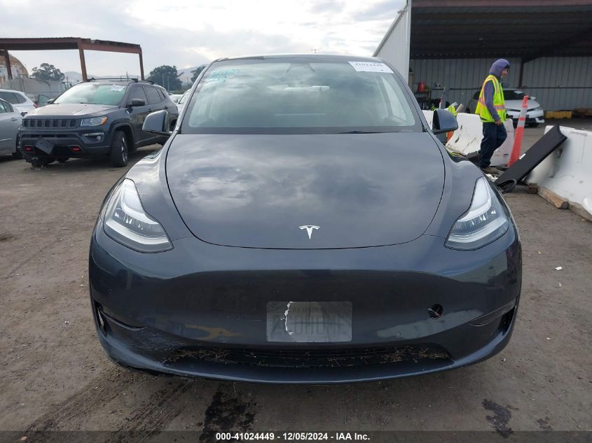 2022 Tesla Model Y Long Range Dual Motor All-Wheel Drive VIN: 7SAYGDEE1NF487442 Lot: 41024449