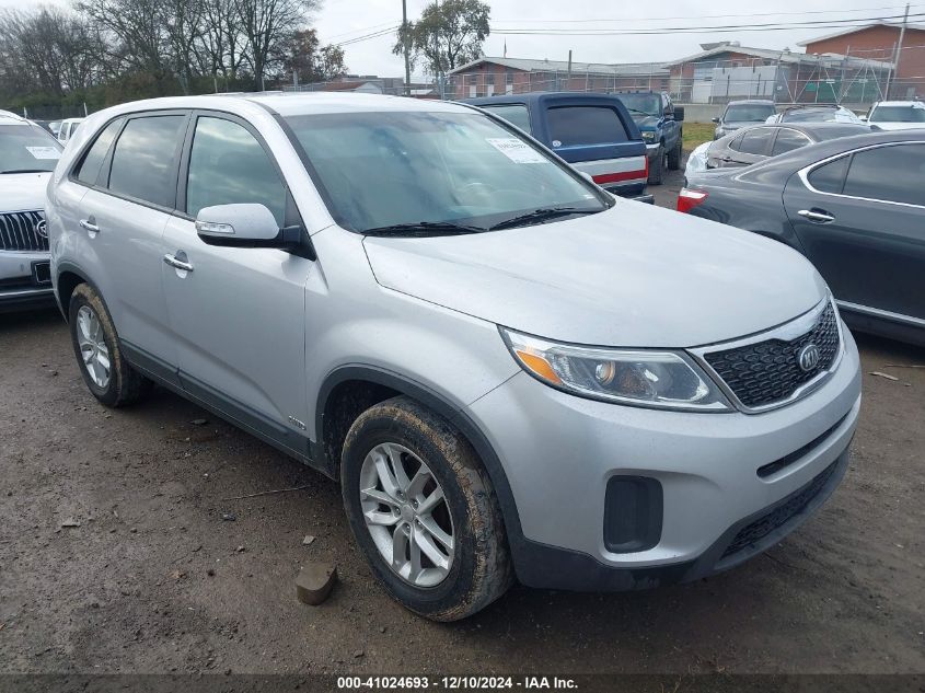 VIN 5XYKTCA63FG568959 2015 KIA Sorento, LX no.1