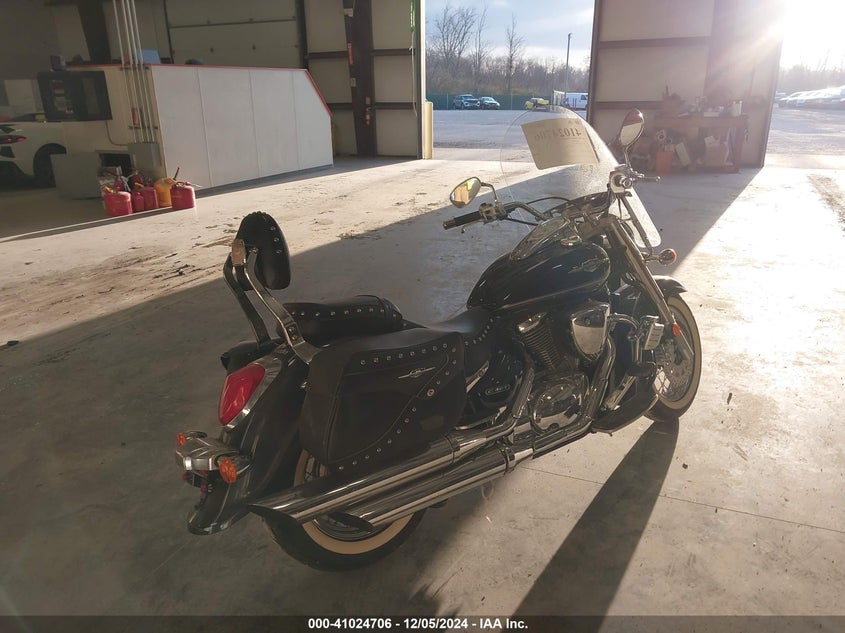 2011 SUZUKI VL800 - JS1VS55A9B2101070