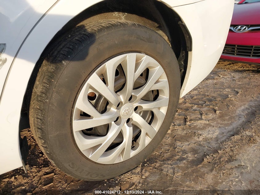 2018 TOYOTA COROLLA LE - 5YFBURHE7JP810542