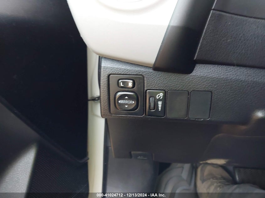 2018 TOYOTA COROLLA LE - 5YFBURHE7JP810542