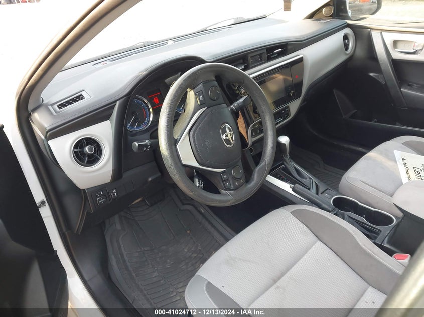 2018 TOYOTA COROLLA LE - 5YFBURHE7JP810542