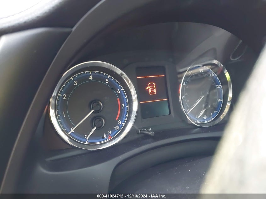 2018 TOYOTA COROLLA LE - 5YFBURHE7JP810542