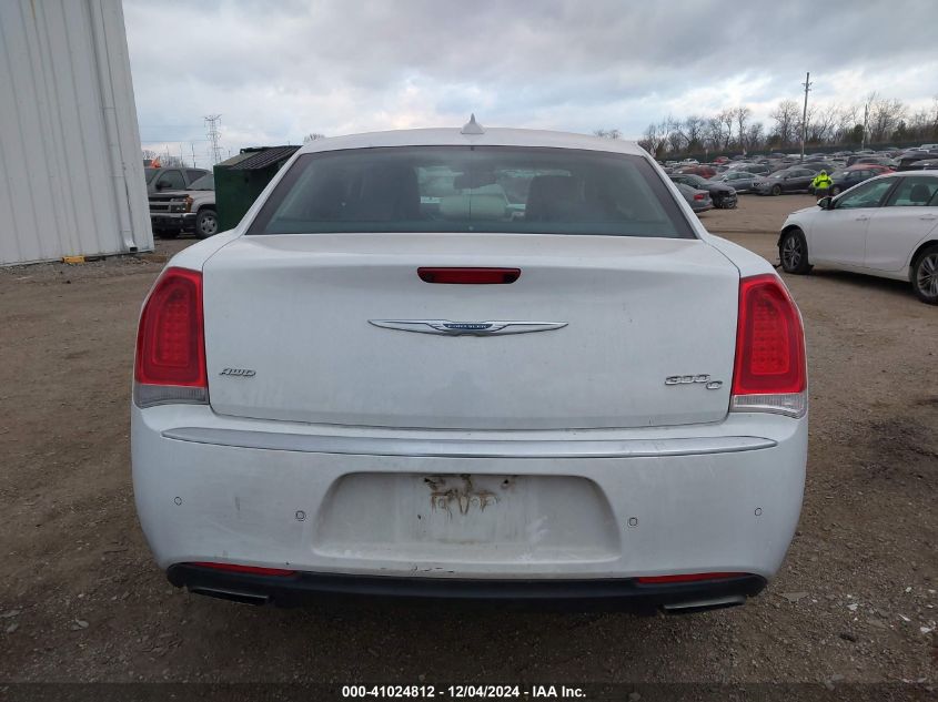 VIN 2C3CCASG6FH899797 2015 Chrysler 300C, Platinum Awd no.16