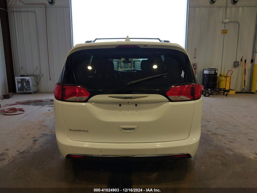 2019 Chrysler Pacifica Touring L VIN: 2C4RC1BG1KR554106 Lot: 41024903