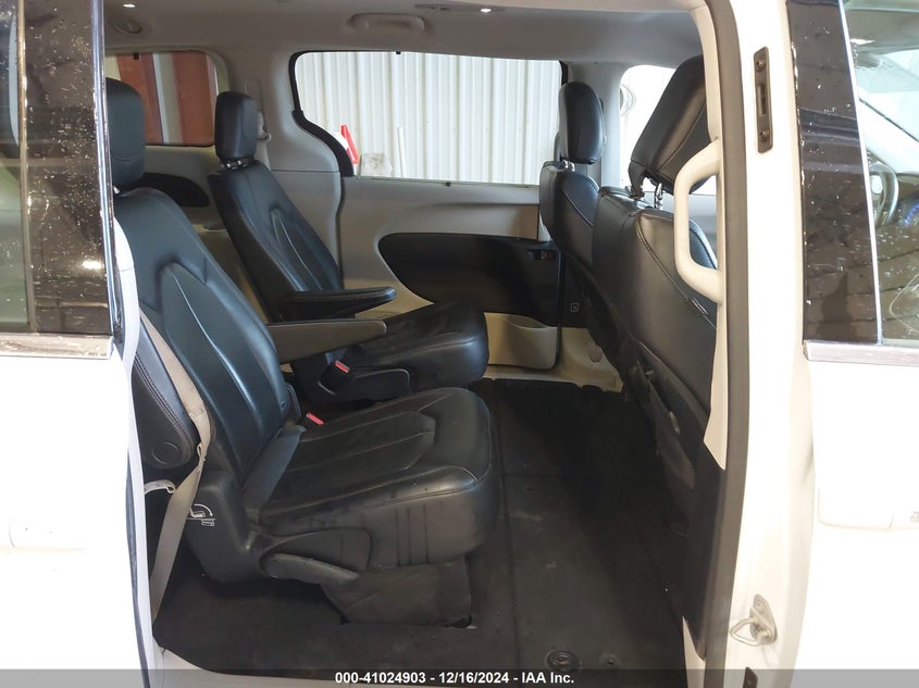 2019 Chrysler Pacifica Touring L VIN: 2C4RC1BG1KR554106 Lot: 41024903